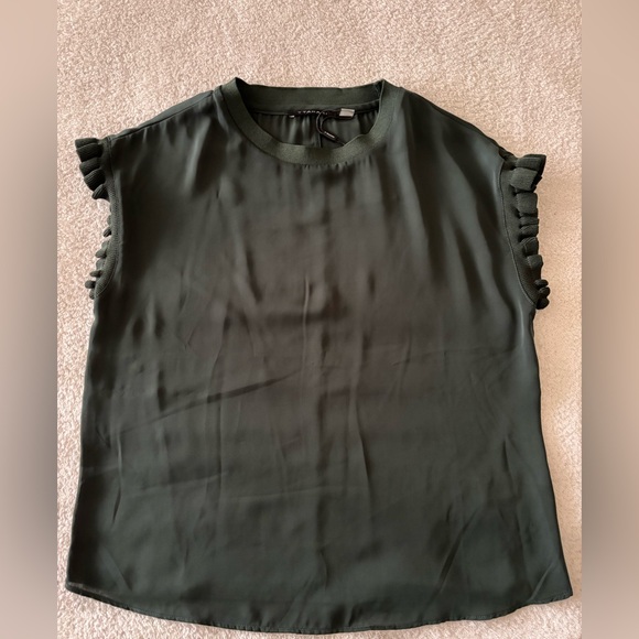 T TahariElegant Olive Green Women's Top Size Small - Picture 6 of 13